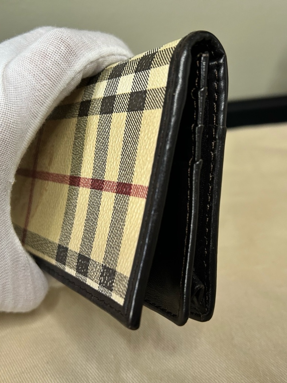 Burberry Iconic Nova Check Bifold Wallet  with Embossed Logo - Picture 8 of 10